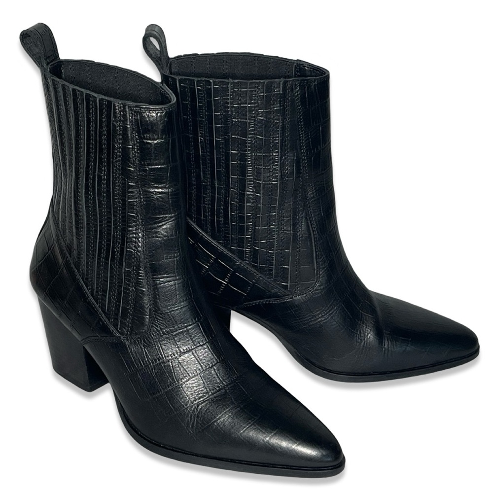 JOURNEE COLLECTION Markka Tru Comfort Foam™ Women's Leather Ankle Boots